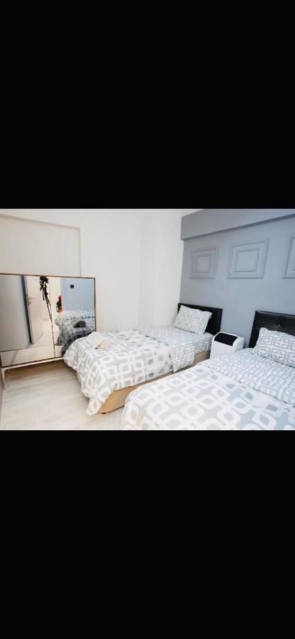 Right Next To The Cevahirshopping Center Appartement